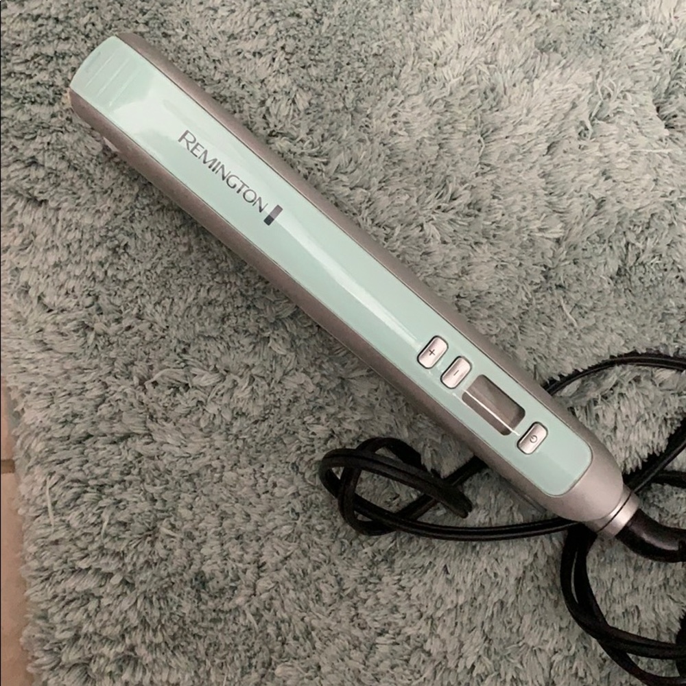 Remington hair straightener